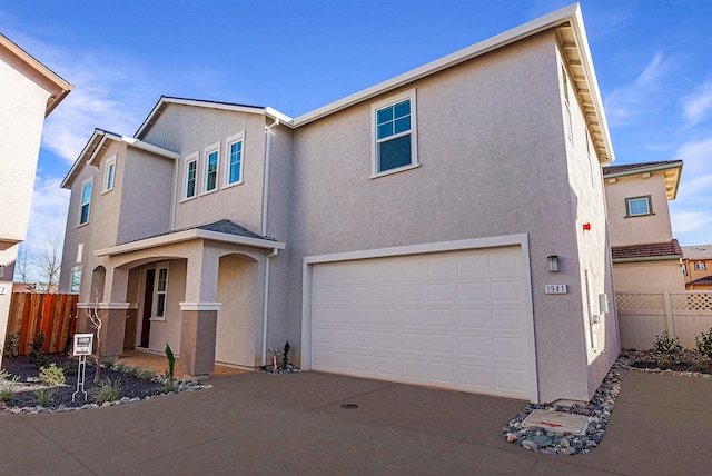 view of front facade featuring a garage