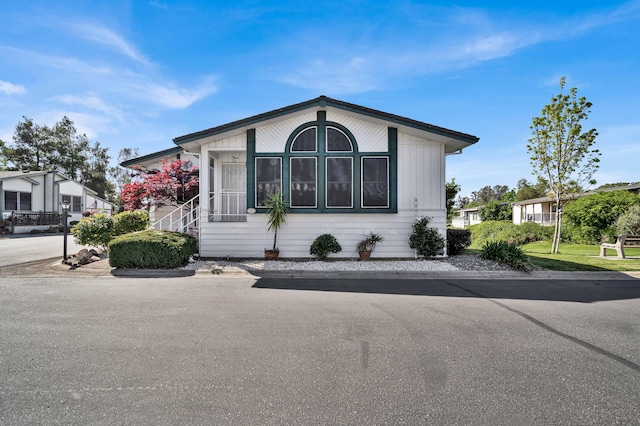 view of front of home