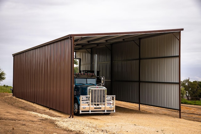 view of shed / structure