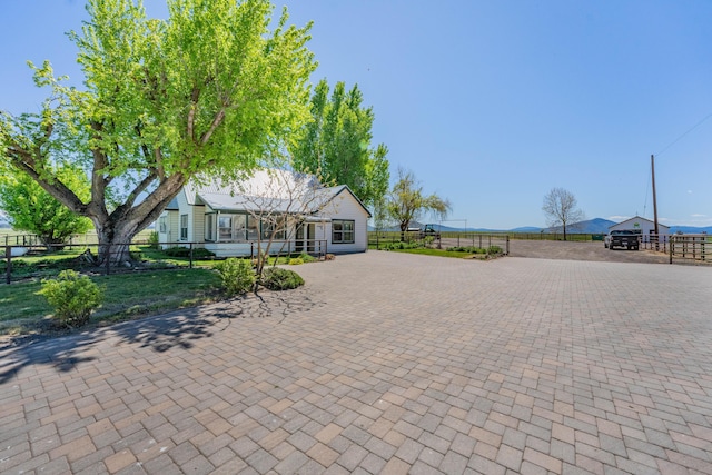 27744 Lee Rd, Mcarthur, CA 96056 - view of front facade featuring fence