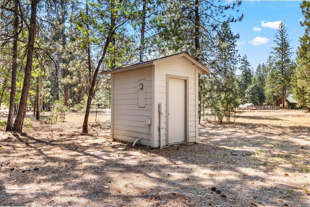 view of outdoor structure