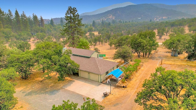 bird's eye view with a mountain view