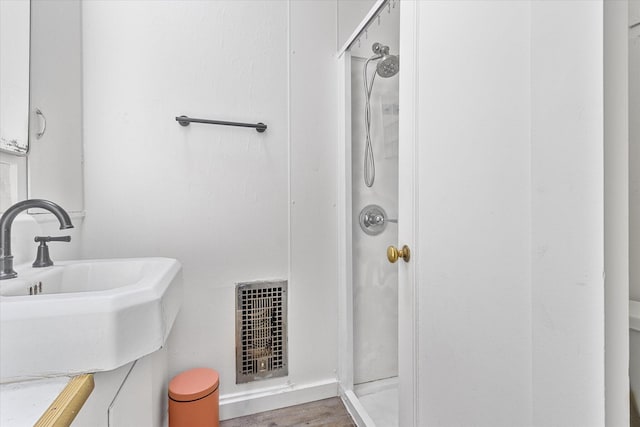 bathroom with sink
