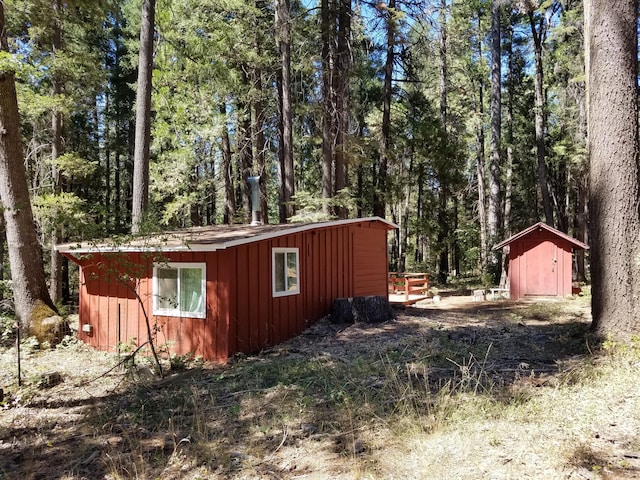 view of outbuilding