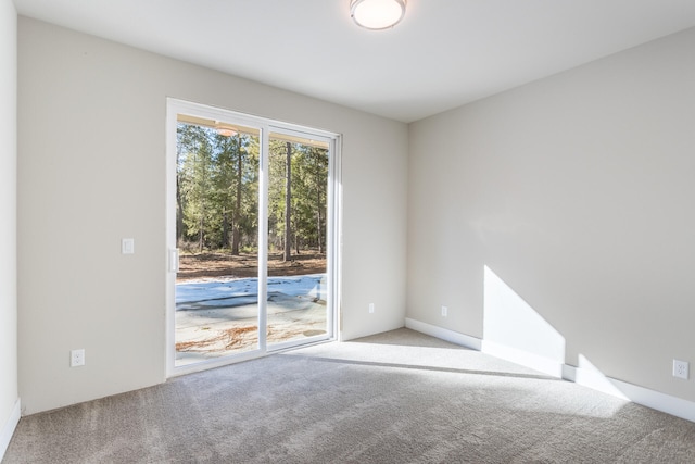 view of carpeted spare room