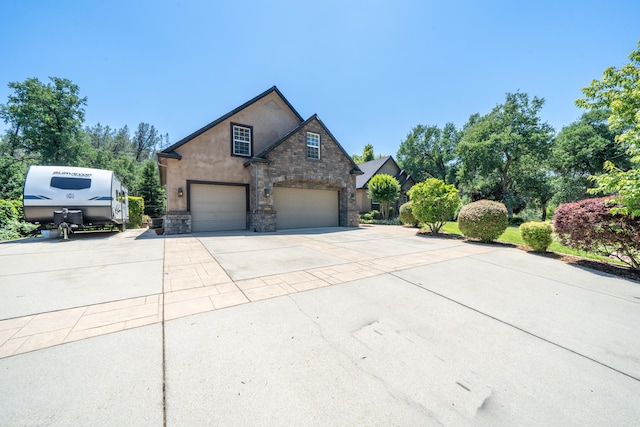 view of front property