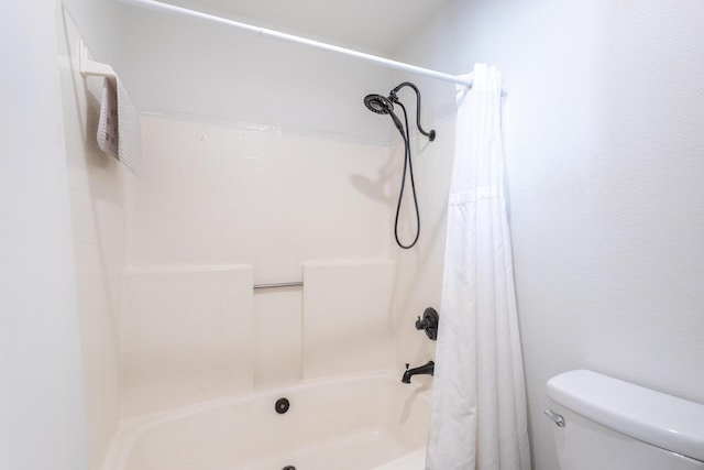 full bathroom with toilet and shower / tub combo with curtain