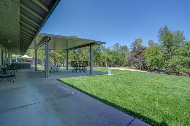 view of yard with a patio area