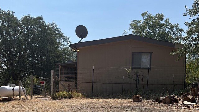 view of home's exterior