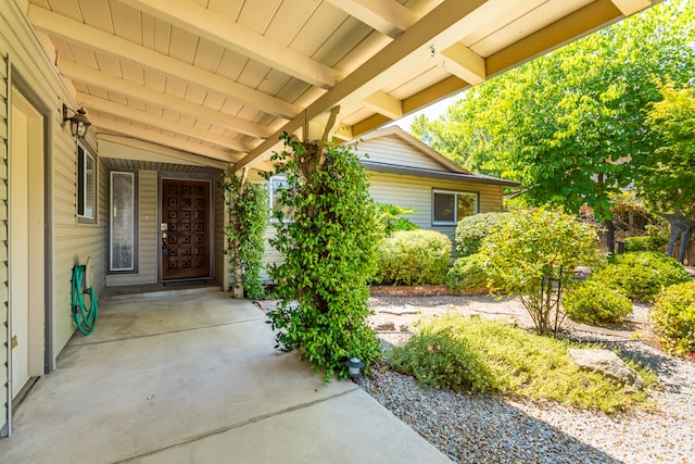 view of entrance to property