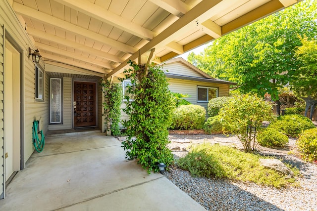 view of property entrance