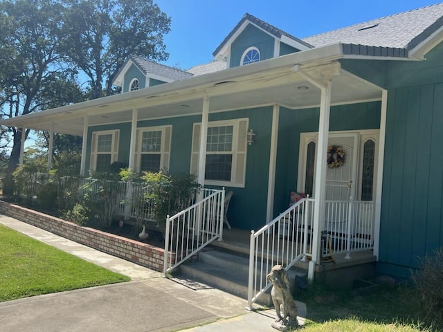 view of front of home featuring covered porch