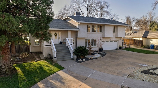 view of front facade featuring a garage