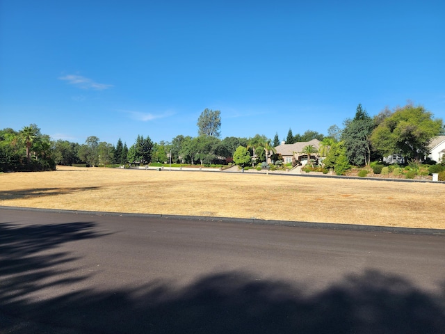 Listing photo 3 for 13390 Tierra Heights Rd, Redding CA 96003