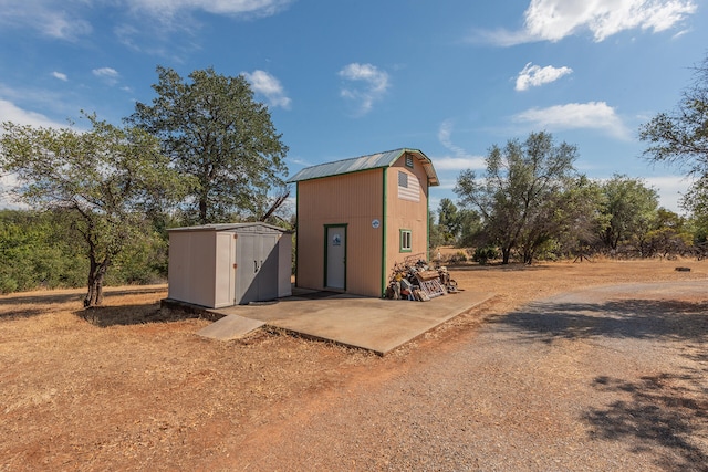 view of outdoor structure