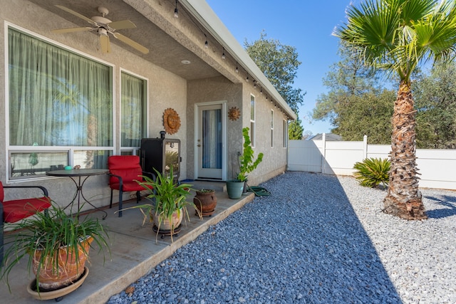 view of patio with ceiling fan