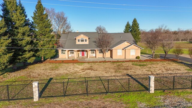 view of front of property featuring a porch