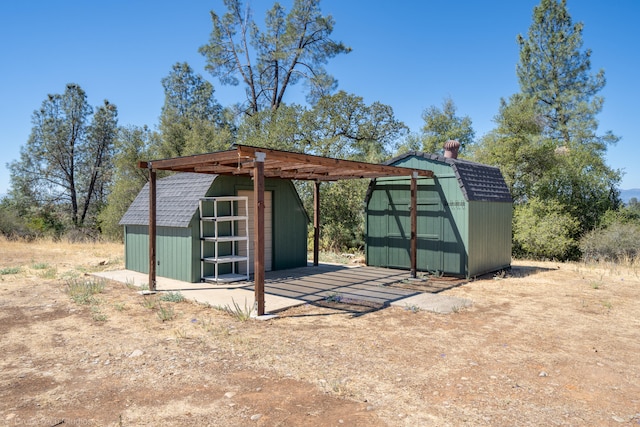 view of outbuilding