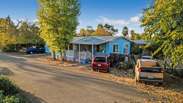 view of front of house featuring a porch