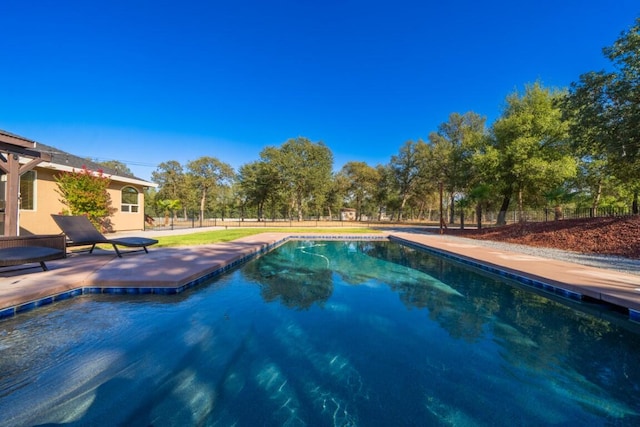 view of swimming pool