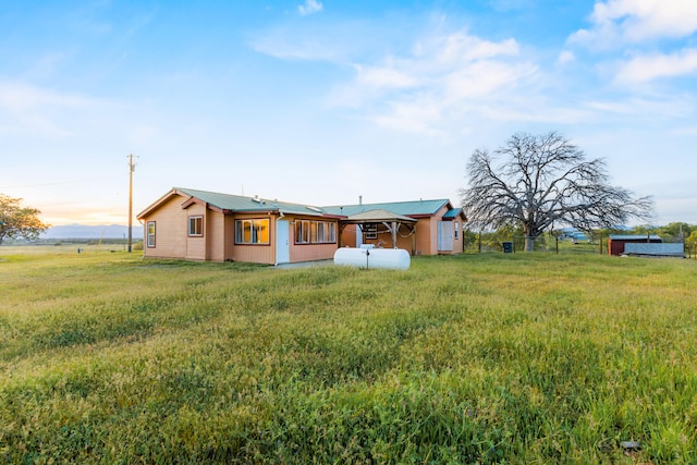 exterior space featuring a yard