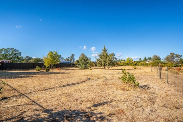 view of yard featuring a rural view