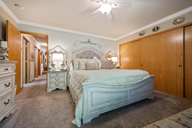 bedroom with ornamental molding, ceiling fan, and light colored carpet