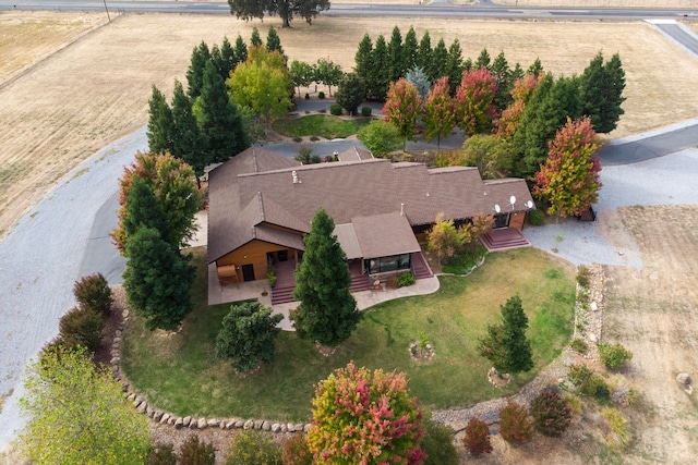 drone / aerial view with a rural view