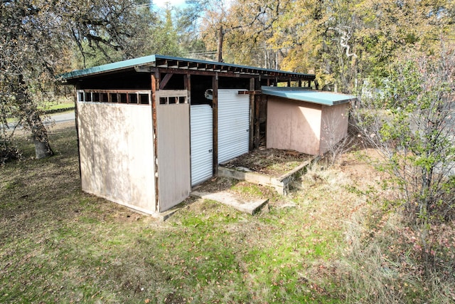 view of outdoor structure