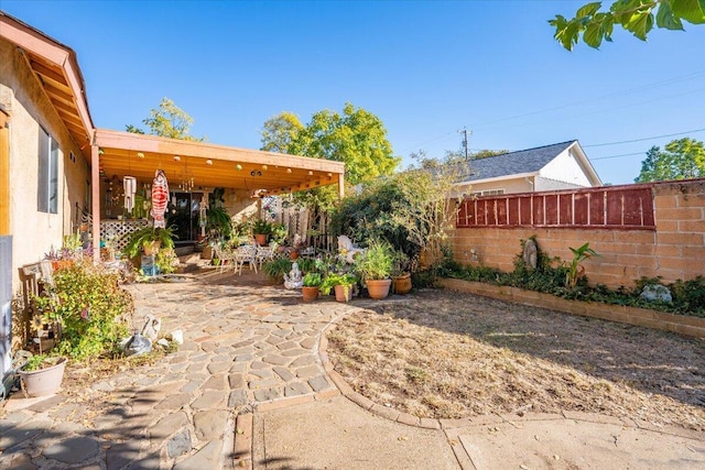385 Manzanita Ln, Redding, CA 96002 - view of yard with a patio