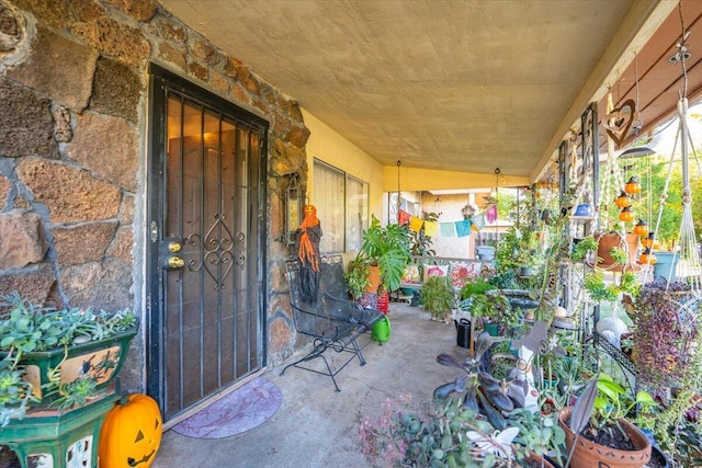385 Manzanita Ln, Redding, CA 96002 - view of doorway to property