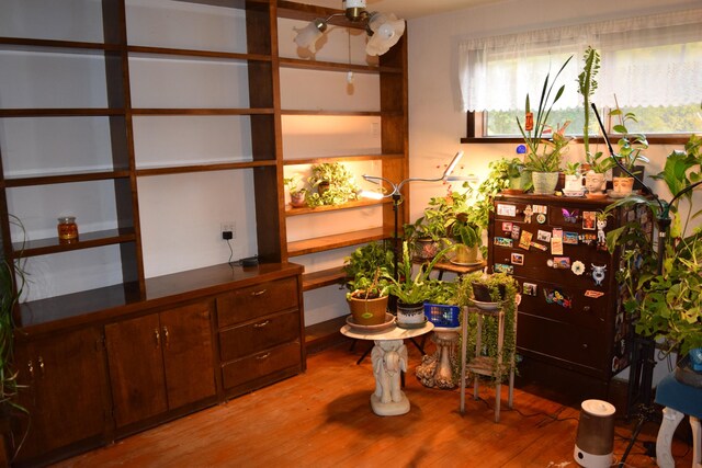 385 Manzanita Ln, Redding, CA 96002 - sitting room featuring light wood finished floors