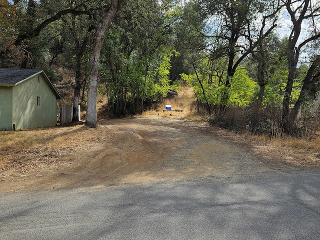 1817 Kenyon Dr, Redding, CA 96001