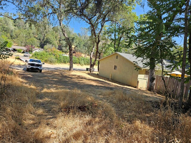 1817 Kenyon Dr, Redding, CA 96001
