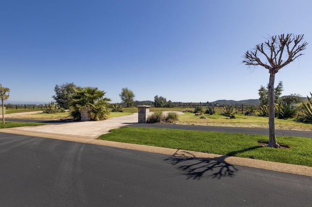 Listing photo 3 for 872 Santa Cruz Dr, Redding CA 96003