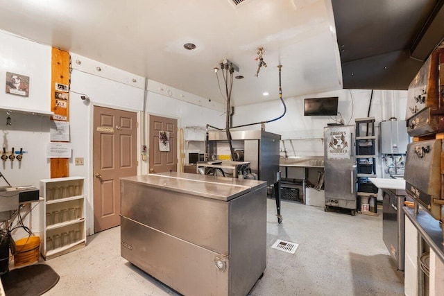 kitchen featuring a kitchen island