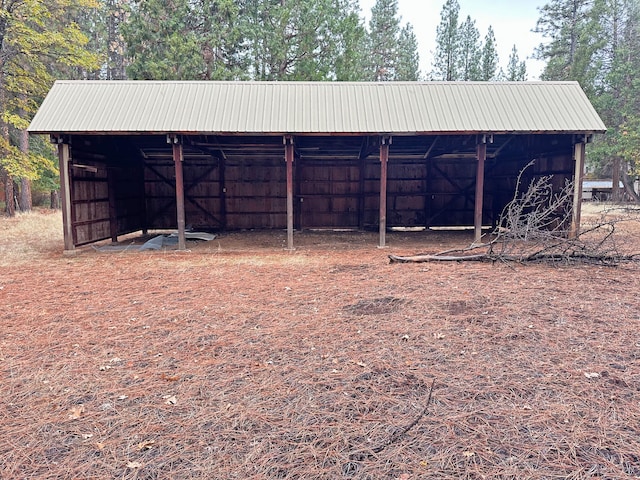 view of outbuilding