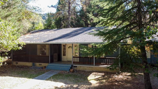 view of front facade with covered porch