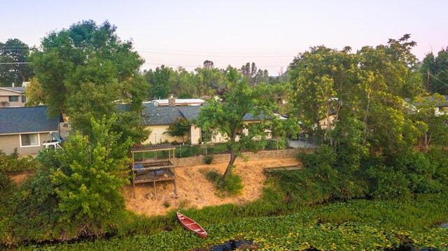 3182 Island Dr, Redding, CA 96001 - view of yard featuring a garden