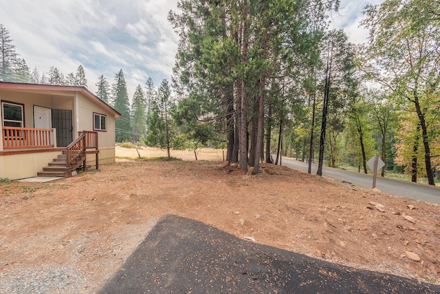 1260 E Weaver Creek Rd, Weaverville, CA 96093 - view of yard featuring driveway and a porch