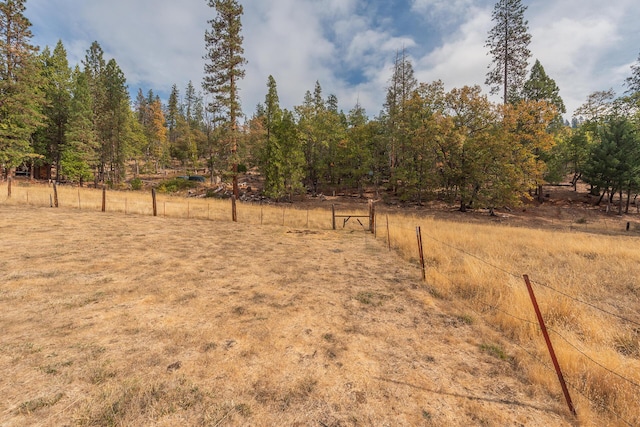 1260 E Weaver Creek Rd, Weaverville, CA 96093 - view of yard with fence and a view of countryside