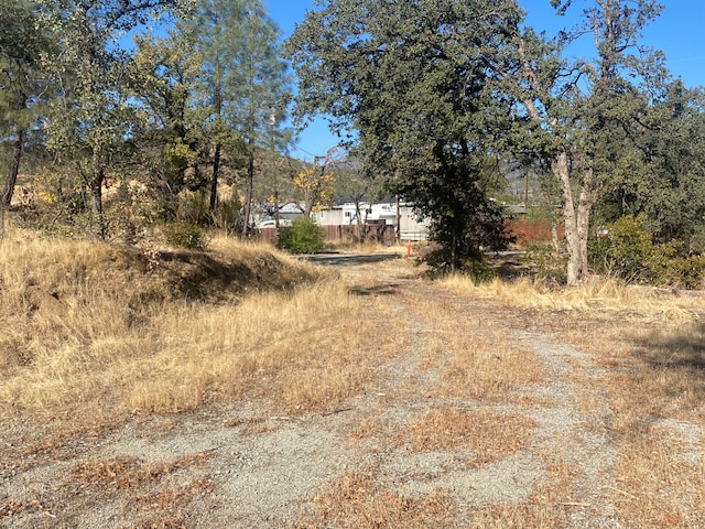 Listing photo 3 for 10789 Beehive Rd, Redding CA 96001