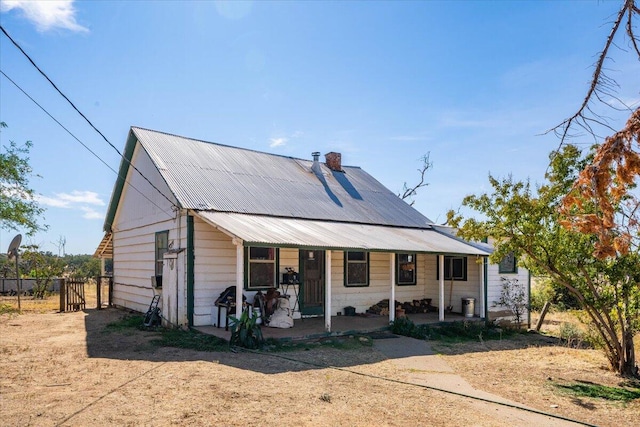 view of front facade with a porch