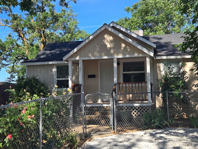 bungalow-style house with covered porch