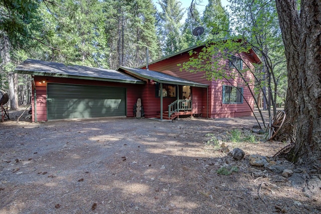 view of front facade with a garage