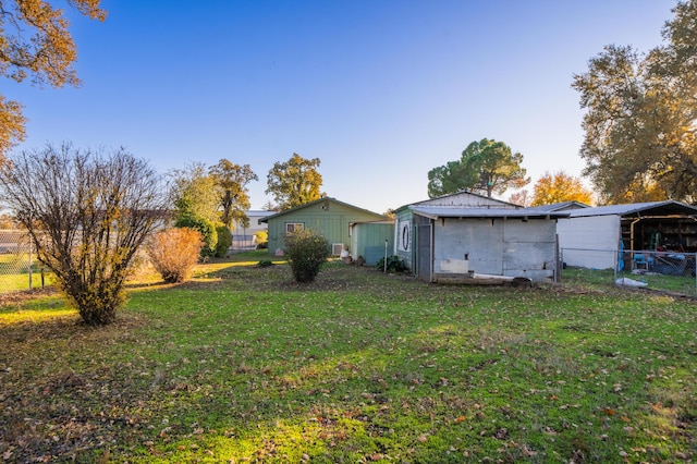 view of yard featuring a carport