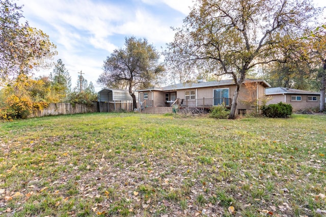 view of yard with a carport