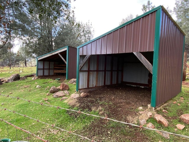 view of outbuilding