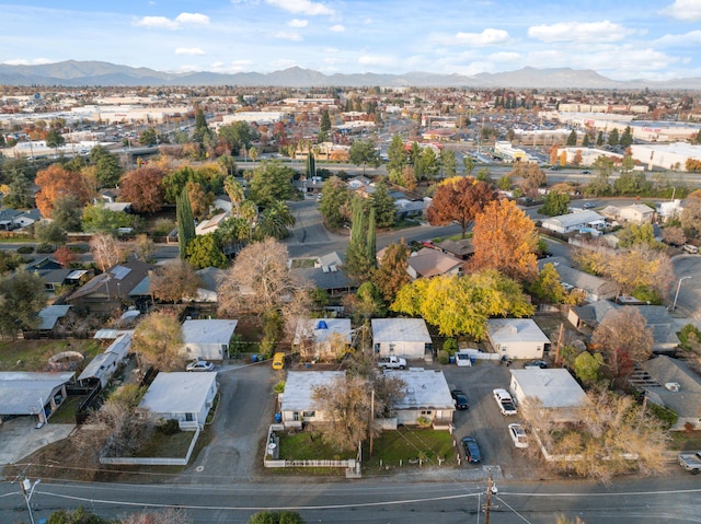 bird's eye view featuring a mountain view