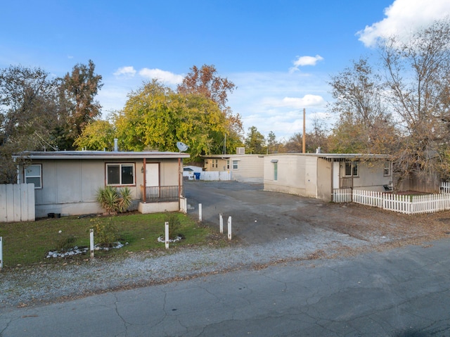 view of manufactured / mobile home